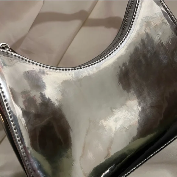 8 Other Reasons It Girl Shoulder Bag Silver Chrome NWT - Picture 6 of 9